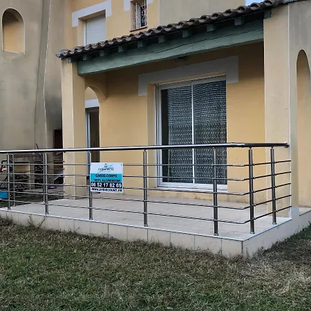 Maison Entiere Avec Terrasse Barbecue Et Jardin Nimes Exterior foto